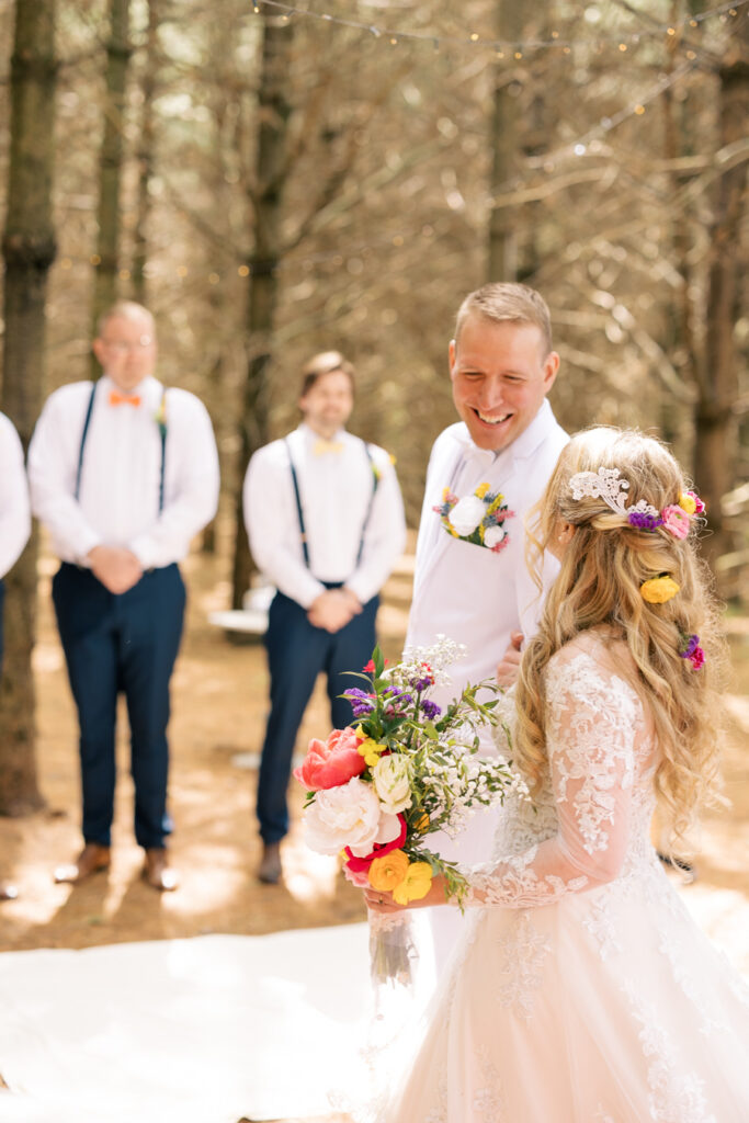 Kyleigh Deen photography, Minnesota Wedding photographer, shares a beautiful summer wedding at Maidenwood in Stockholm, Wisconsin.
